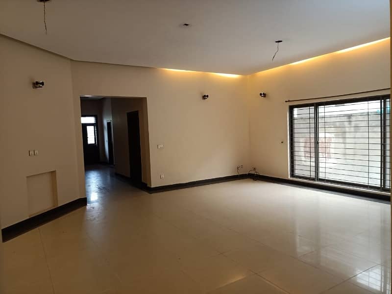 1 kanal House For Office Use J1 Block Near Canal Road In Johar Town 7