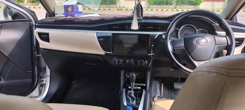 Toyota Corolla Altis 2016 Automatic 14