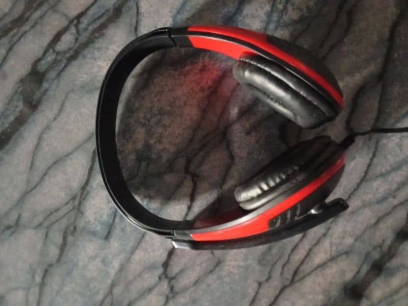 lunar lucid series branded headset 1