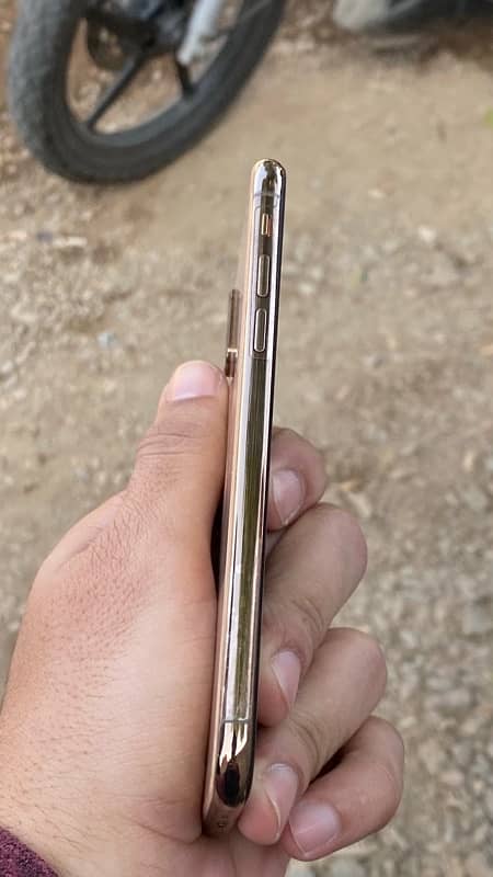 iPhone Xs 256 Gb Dual Pta Read Add 4