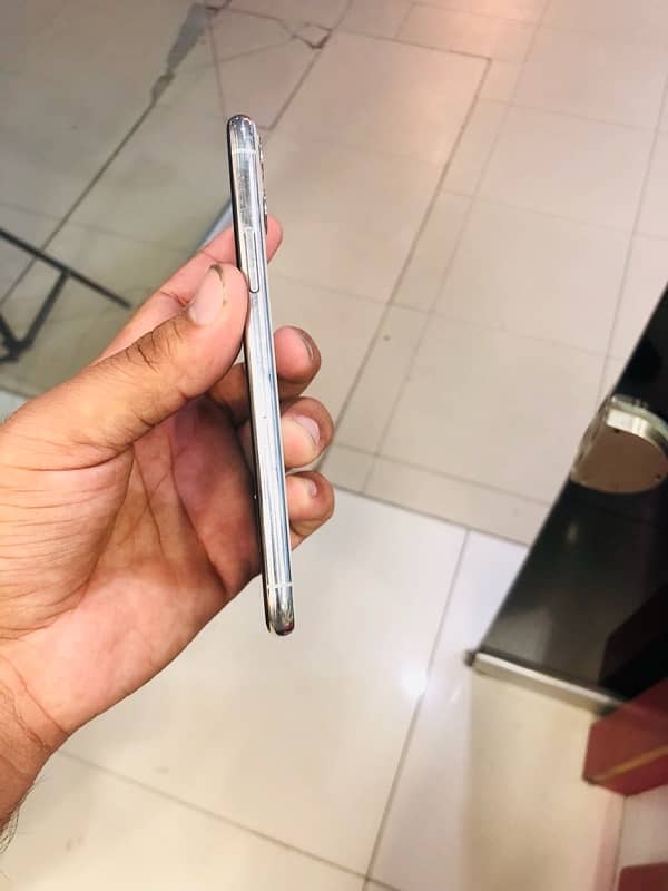 iphone 11 pro 64gb pta approved 2