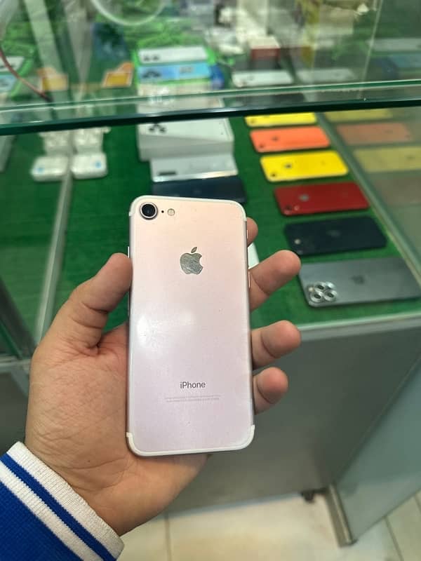 I PHONE 7 NON PTA 32 Gb memory 0