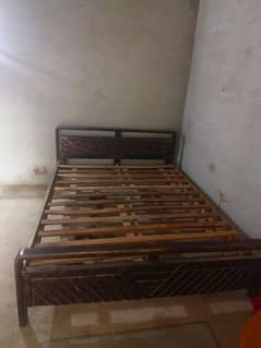 wooden bed pepsi colourd