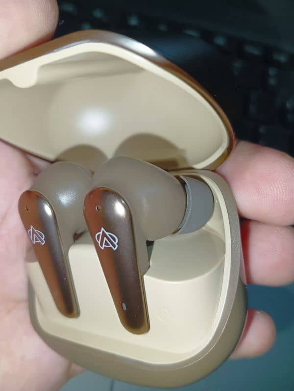 Audionic 595 earbuds 2