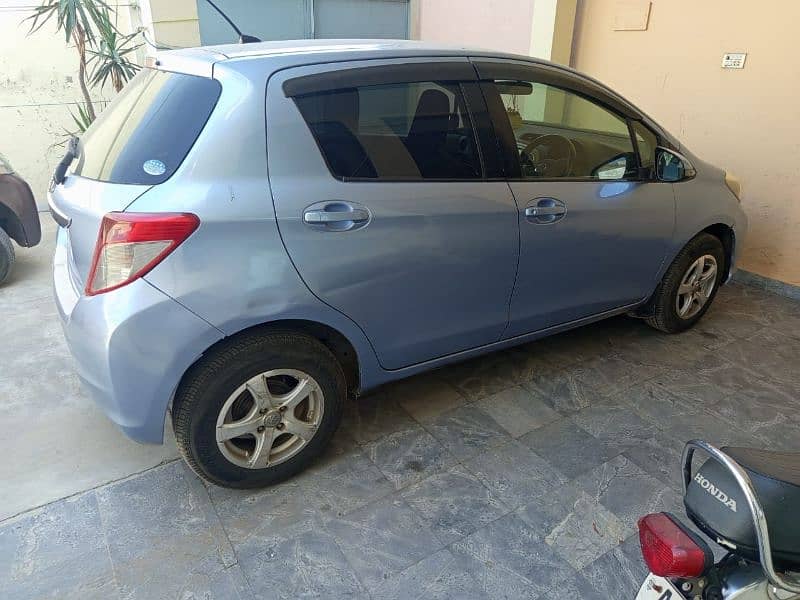 Toyota Vitz 2011 3