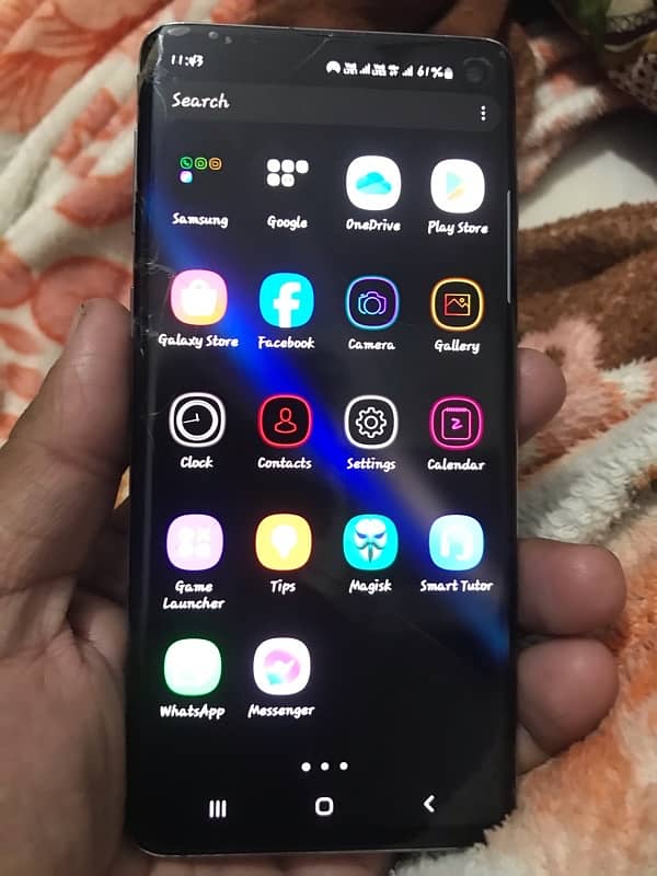 Samsung S10 patch h dual sim condition pics me dekh ln 1