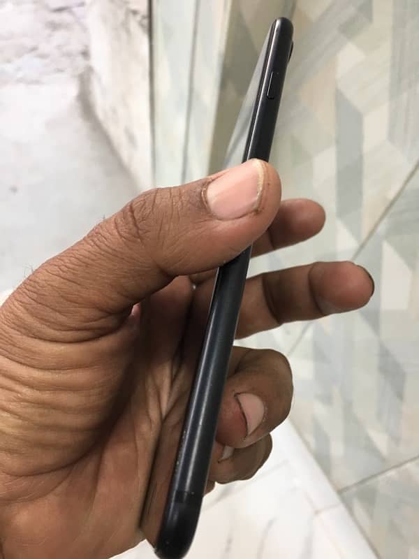 Samsung S10 patch h dual sim condition pics me dekh ln 5