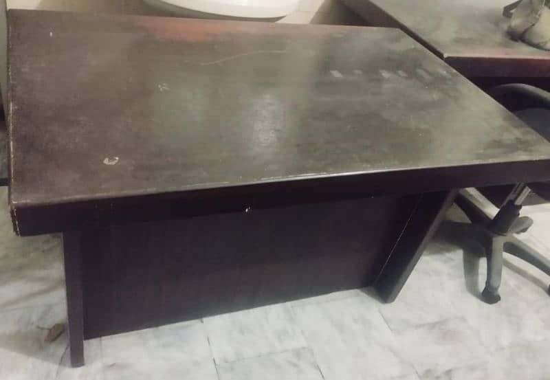 Office Table for sale 3