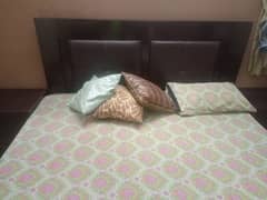 Bed set full with mattress and dressing side tables