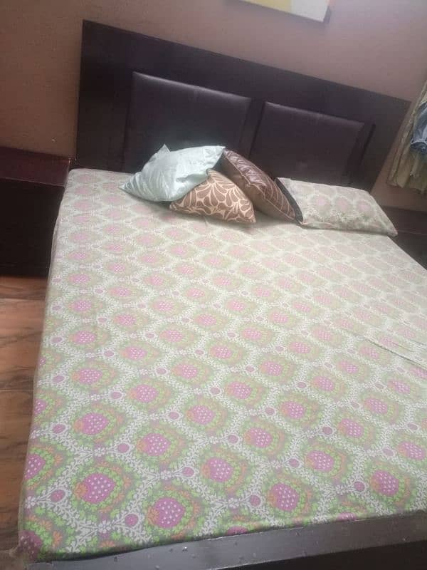 Bed set full with mattress and dressing side tables 1