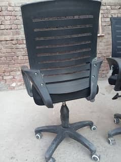 2 office chair for sale look like brand new