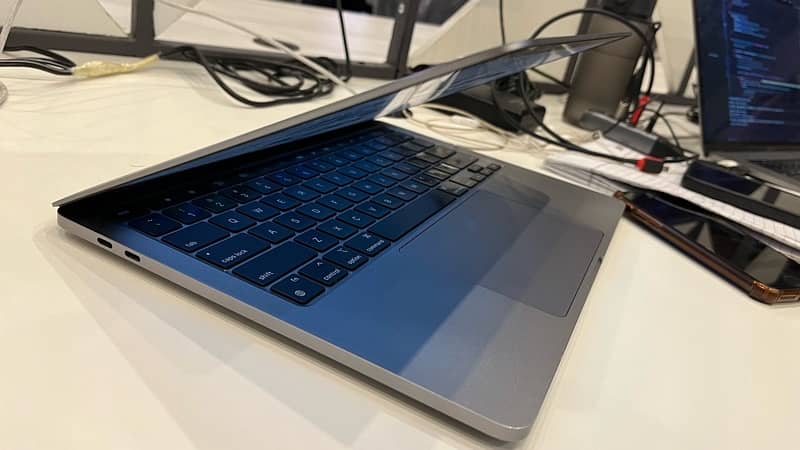 Macbook pro, 13-inch, M2, 2022 8/256 8