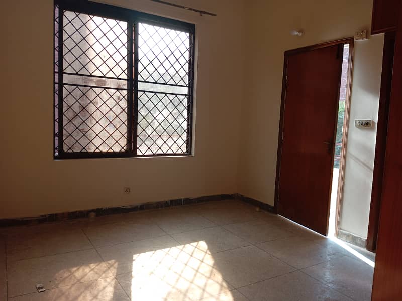 5 MARLA FULL HOUSE FOR RENT IN JOHAR TOWN 4