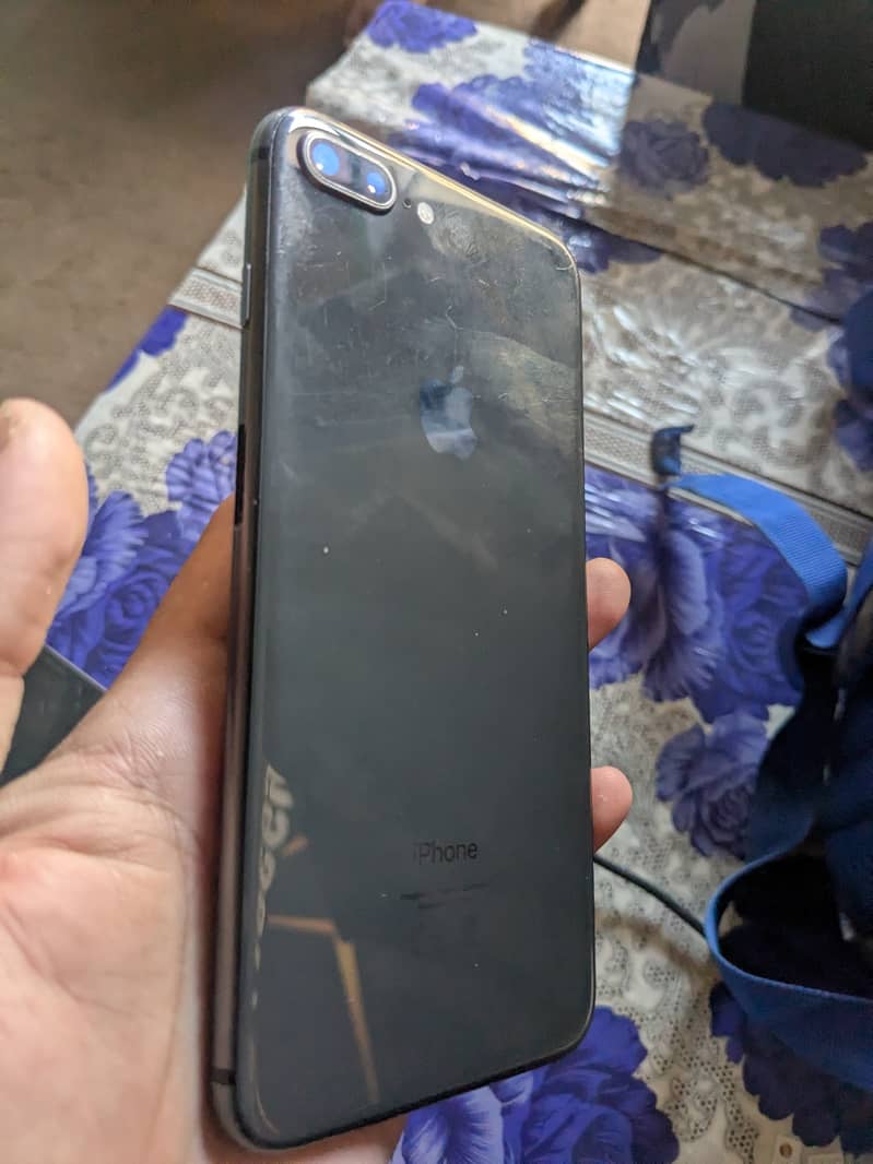 iPhone8 plus 64gb all janioune non PTA 1