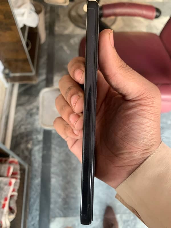 xiaomi Redmi note 11 pro with complete box and charger 3