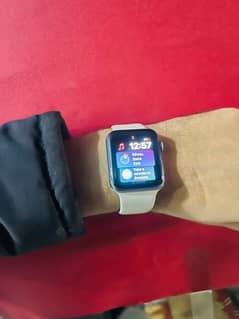 Apple Watch Rs 8900 Urgent Sale