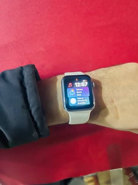 Apple Watch Rs 8900 Urgent Sale 0