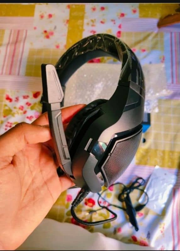 HS GAMING HEADPHONES 6