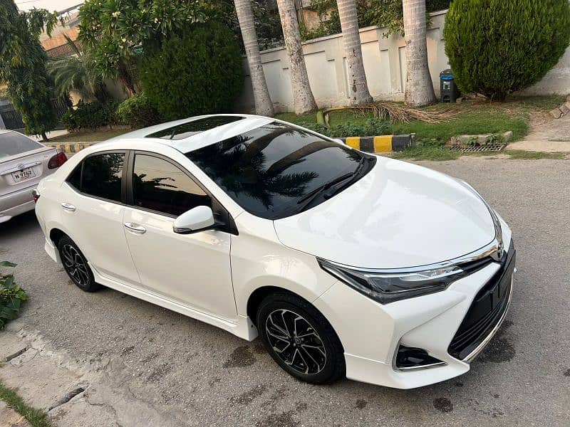 Toyota Corolla Altis 2023 4