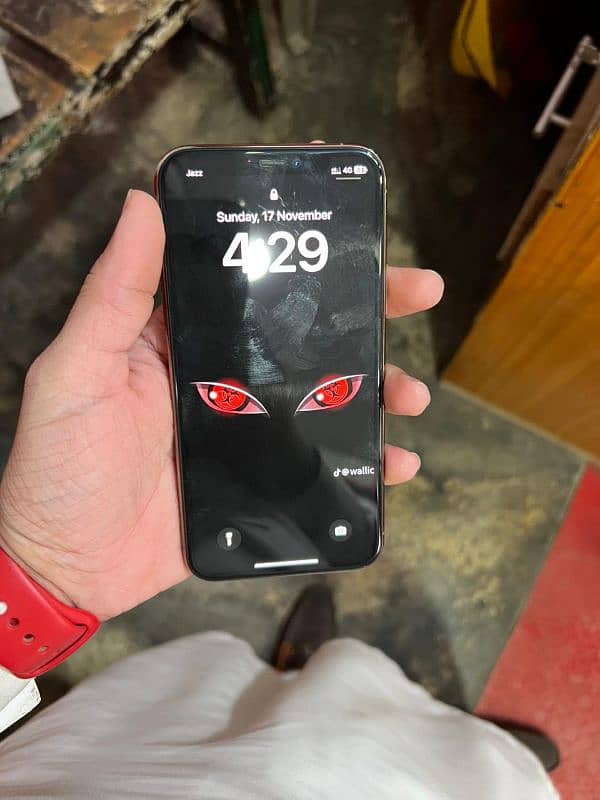 iphone 11 pro 256gb pta approved 6