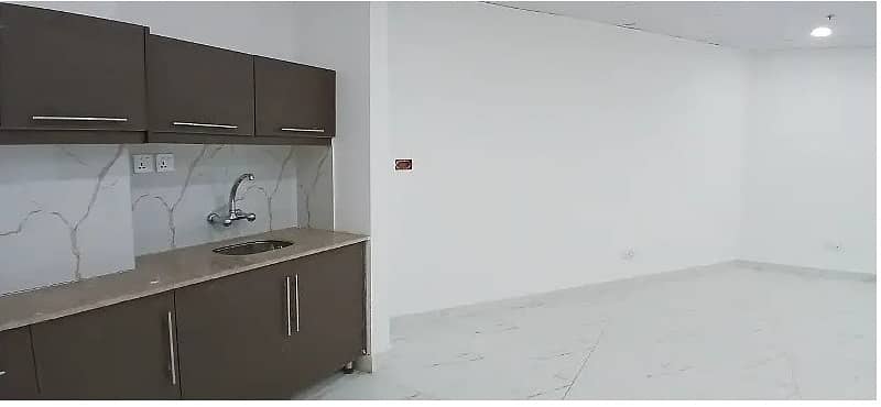 Area 520 square Feet Brand New Corporation Office Available For Rent in Main Boulevard Road Gulberg 3 Lahore 2