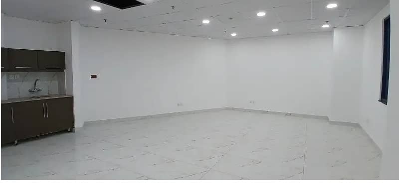 Area 520 square Feet Brand New Corporation Office Available For Rent in Main Boulevard Road Gulberg 3 Lahore 4