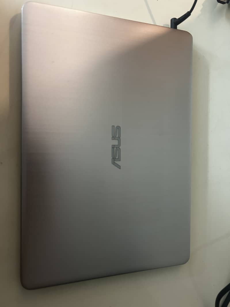 Asus Vivobook i5 8th Generation 1