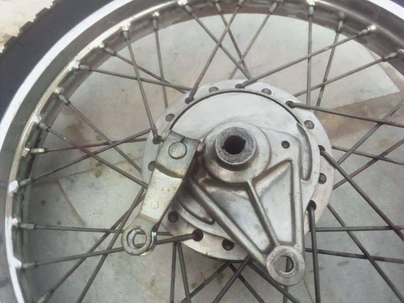 125 genuine 2 rims complet hub 5