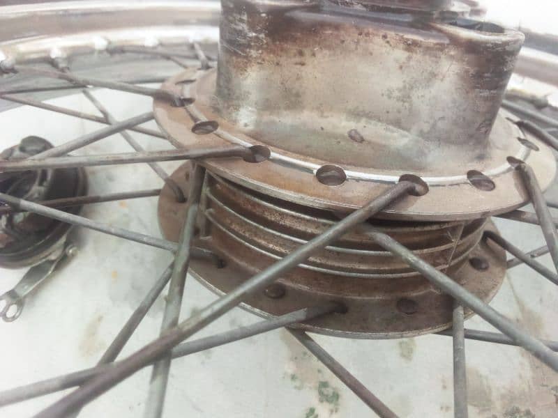 125 genuine 2 rims complet hub 7