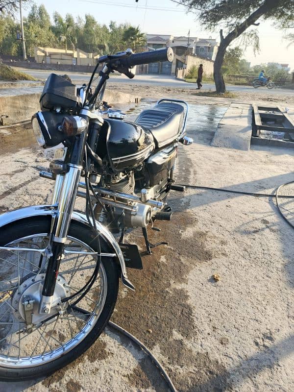 Honda 125 2023 Model  Golden Number 1