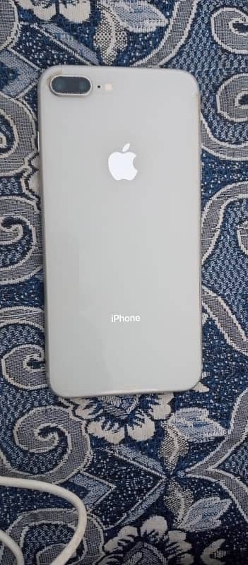 iPhone 8 Plus 0