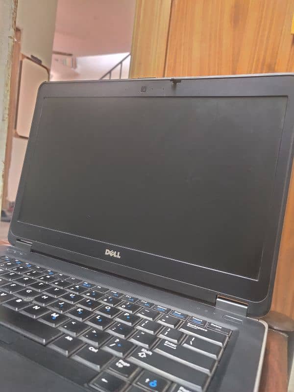 Dell Latitude E6440 0