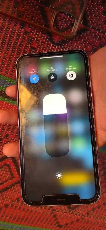 iphone 11 jv . sim working he 64 gb all ok read description. . 9