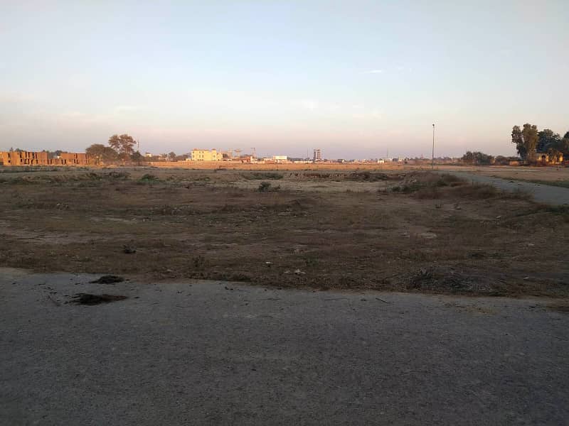 Super Hot Location 2.50 Marla Plot For Sale In VIP Block Eden Abad Lahore 8