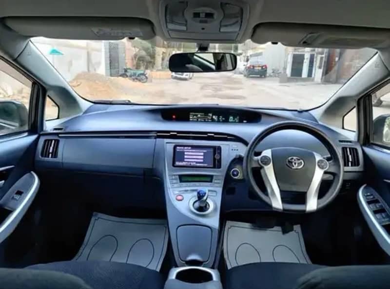 Toyota Prius 2010 3