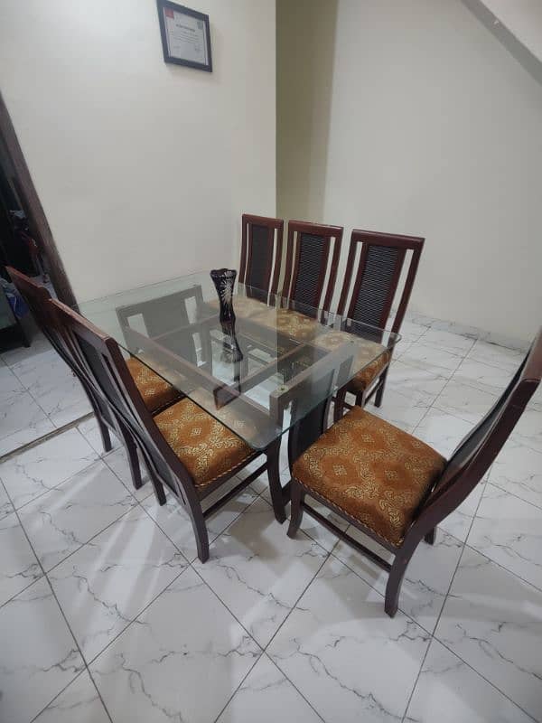 6 Seater dining table 0