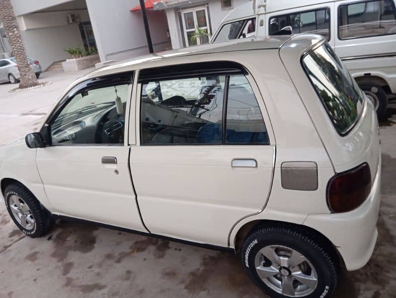 Daihatsu Cuore 2007 13