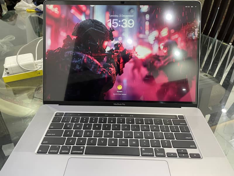 Macbook Pro 2019 i7 1