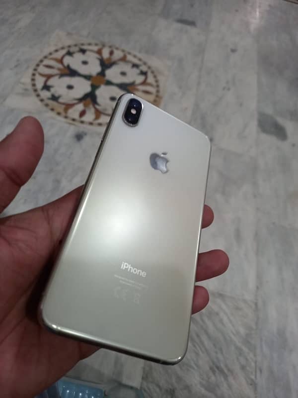 iphone xs max 256gb Pta approved dual sim no fault (only call me) 0