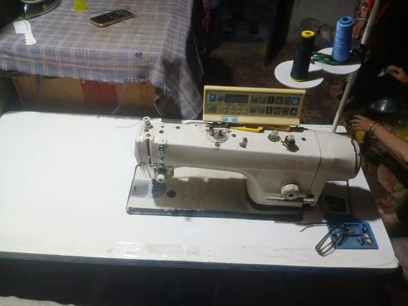 urgent sale gamsy sewing machine 4