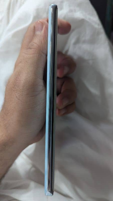 vivo V30 2