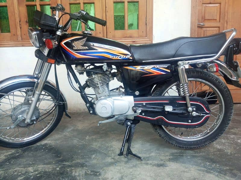 Honda cg125 fix price 120 no bargaining 1