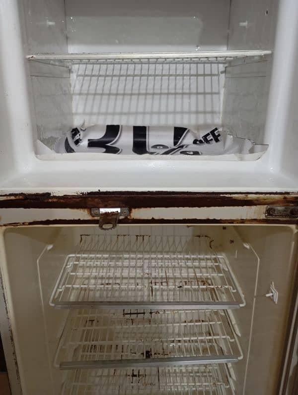 Refrigerator For sale 3