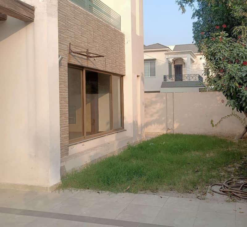 1 Kanal House Use Available For Sale 5