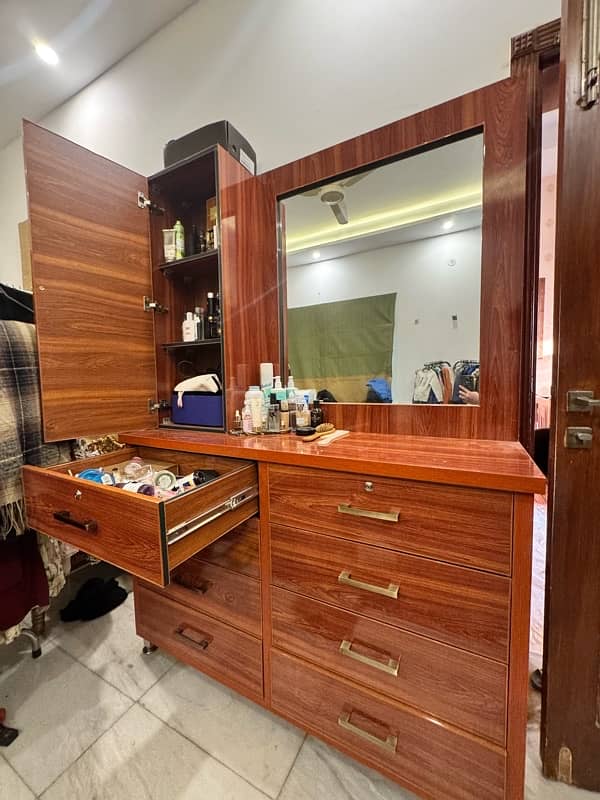 Dressing Table 1