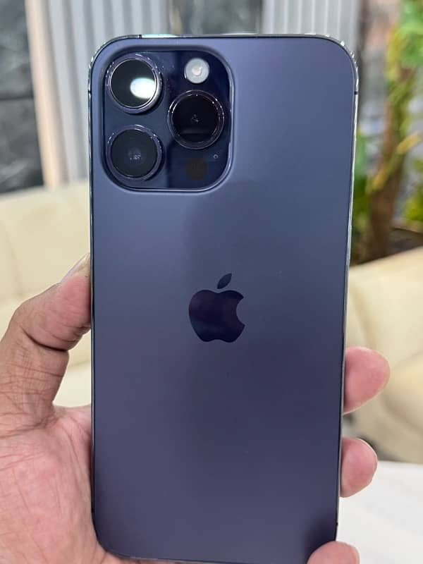 IPhone 14 pro max deep purple 3