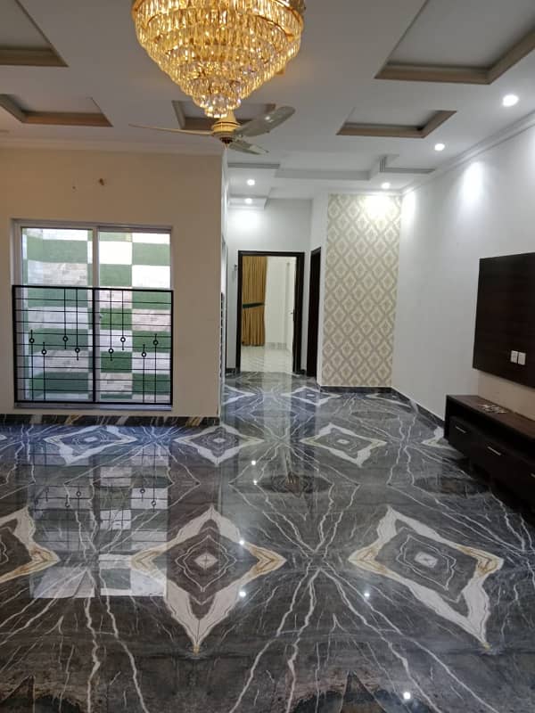 Talha Block 10 Marla House For Rent LDA Approved Nearby All Commercial ,ATM, Bank, Stores 17