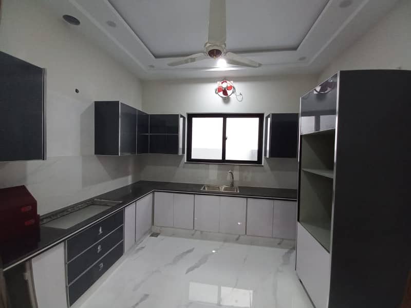 Iqbal Block 10 Marla House For Rent LDA Approved Nearby All Commercial ,ATM, Bank, Stores 4