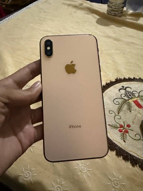 I phone xs max factory unlock 256 gb golden colour condition 10/9 1