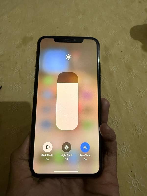 I phone xs max factory unlock 256 gb golden colour condition 10/9 3